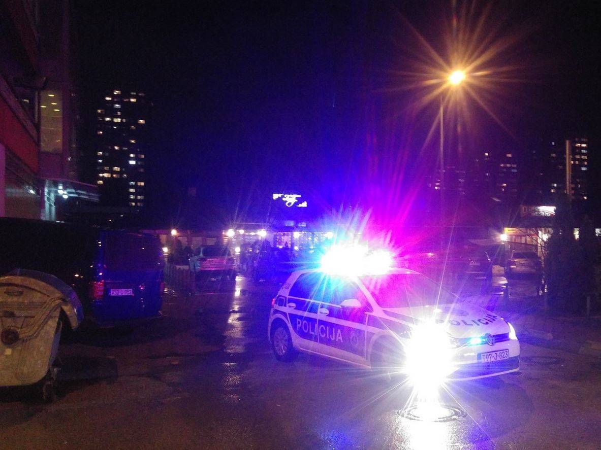 Drama na Grbavici: Pored kontejnera pronađene ručne bombe u kartonskoj kutiji