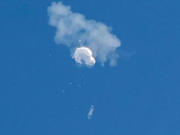 Drama na nebu iznad SAD-a: Vojska locirala nepoznati objekat, niko ne zna šta je u pitanju