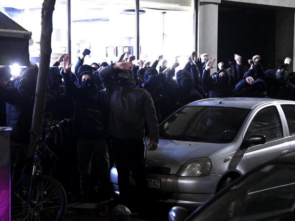 Drama u Zagrebu: Na Dane srpske kulture stigli maskirani muškarci s kapuljačama