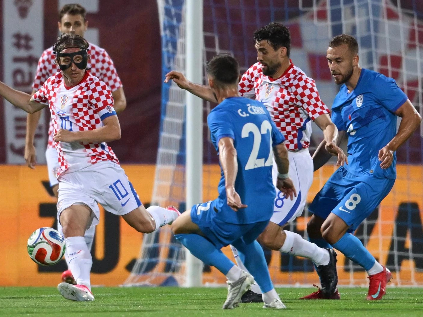 Dramatičan finiš u Varaždinu: Hrvatska golom u nadoknadi srušila Sloveniju