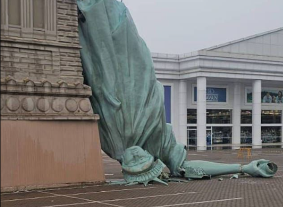 Dramatično pao Kip slobode u Brazilu visok 35 metara