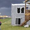 Dramatično u SAD: Oluje i tornada prevrću vozila i ruše kuće, ima mrtvih