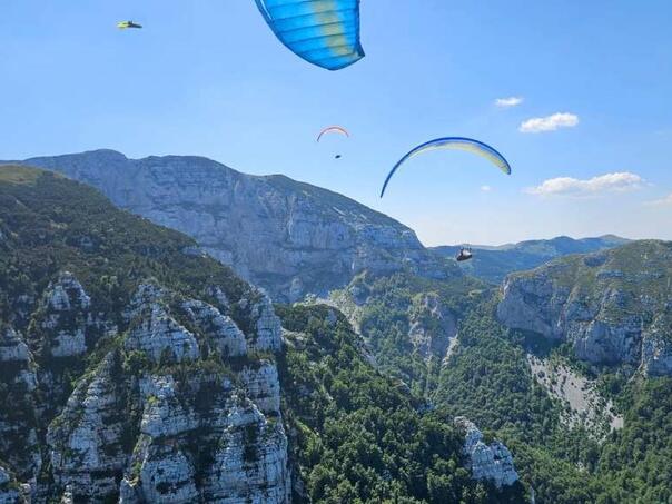 Drvar postaje centar paraglajdinga: Stiže 105 pilota iz 24 zemlje