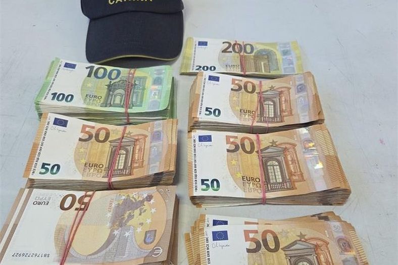 Državljanin BiH nije prijavio 41.700 eura pa dobio kaznu od 8.340 eura