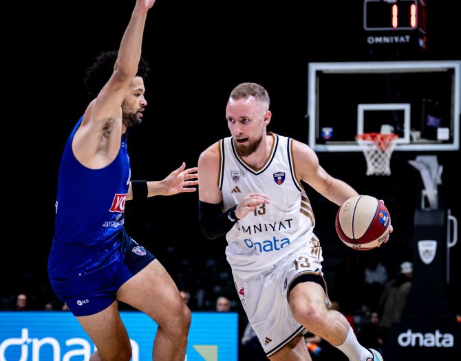 Dubai pregazio Budućnost u Zetri, Musa standardno sjajan