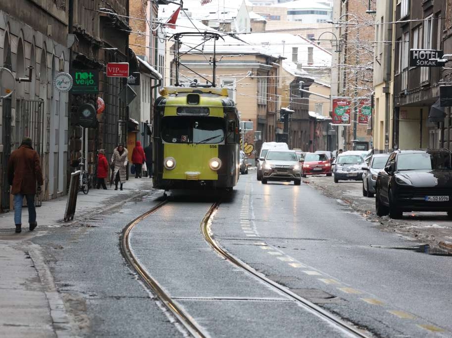 Duga zadržavanja na graničnim prijelazima, u Sarajevu saobraćaj ponovo uspostavljen