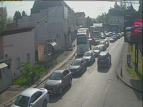 Duge kolone vozila na četiri granična prelaza