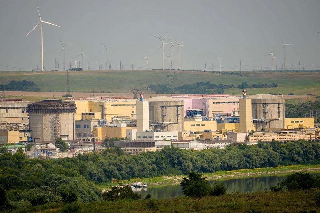 Dunav sve niži, problemi sve veći: Elektrane smanjuju proizvodnju, industrija trpi