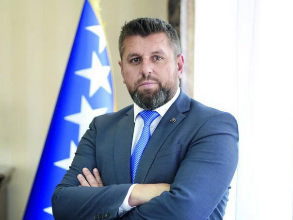 Duraković o Deklaraciji i vještačkoj inteligenciji: Stevandić se naglo opismenio