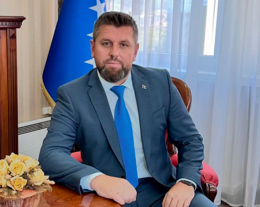 Duraković: Zakon o zaštiti režima sutra pred NSRS, neistomišljenici postaju mete 