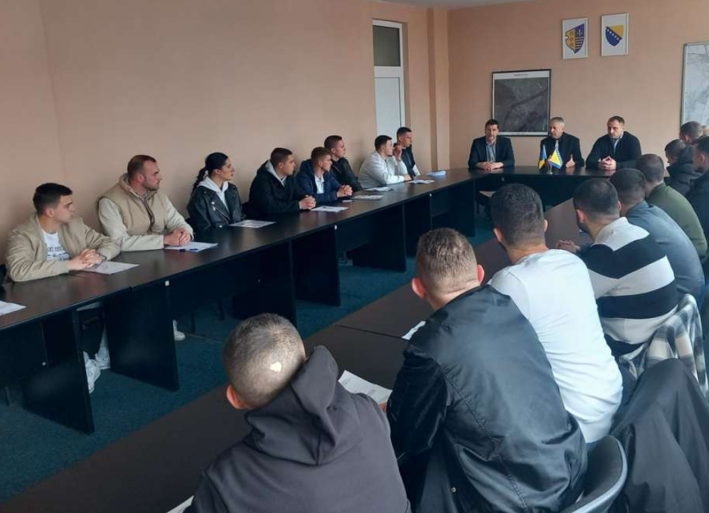 Dvadeset polaznika MUP-a BPK počinje policijsku obuku na akademiji FMUP-a