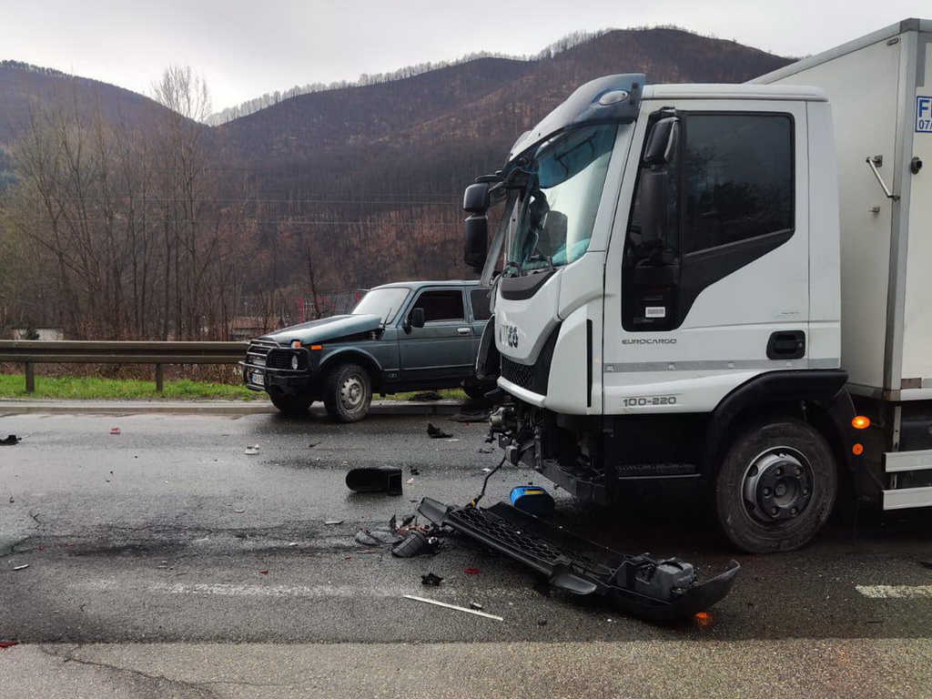 Dvije nesreće u pet minuta: Obustavljen saobraćaj na M-17 kod Žepča i Maglaja