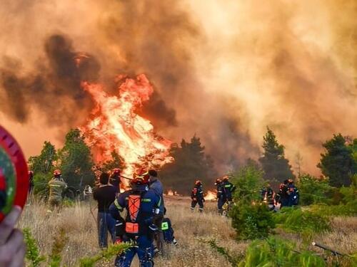 Dvije osobe poginule u požarima na grčkom otoku Salamina