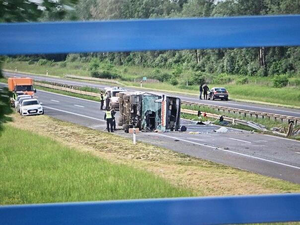 Dvoje mrtvih u sudaru autobusa iz BiH u Hrvatskoj, više povrijeđenih