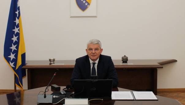 Džaferović razgovarao s ambasadorima država članica EU i Sattlerom