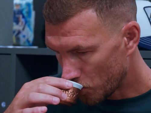 Džeko i Katić oduševili navijače Schalkea: "Je li gotova ta kafa, majstore?"