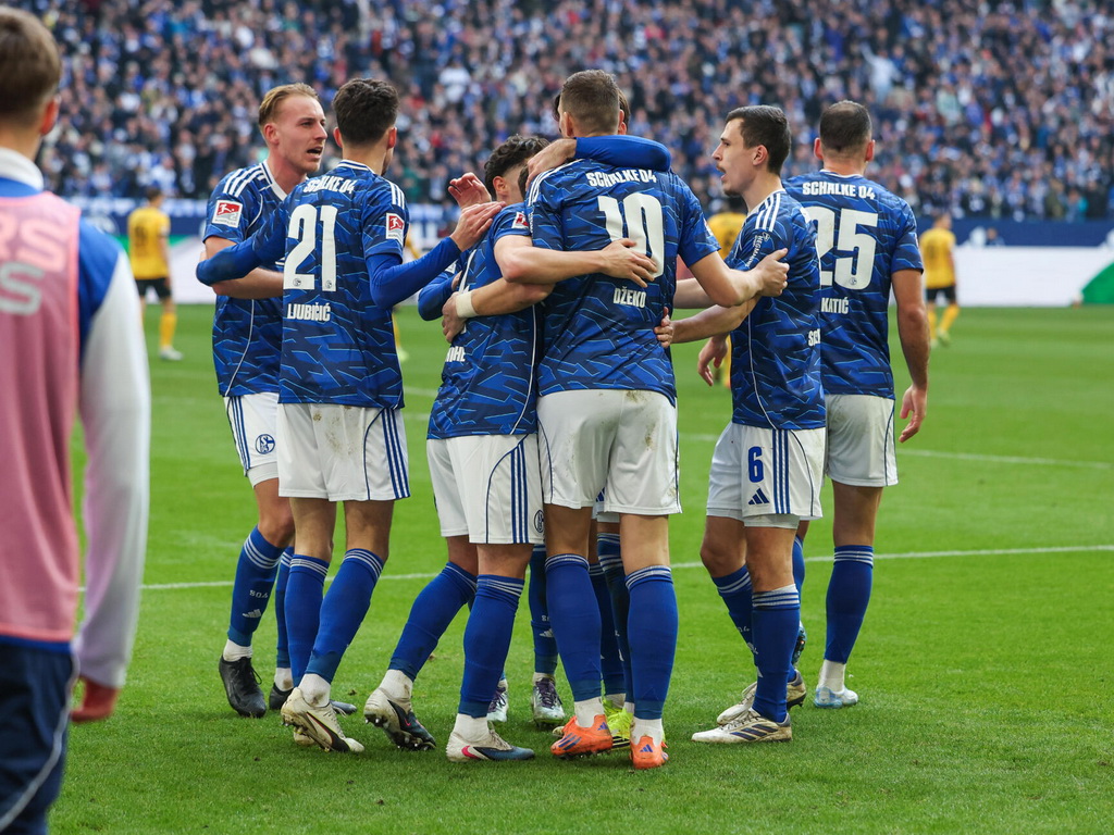 Džeko u timu kola njemačke Cvajte