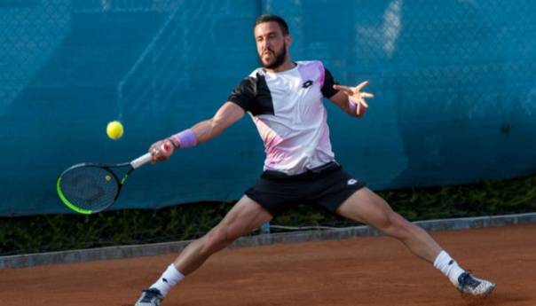 Džumhur pregazio Cecchinata i plasirao se u četvrtfinale Umaga