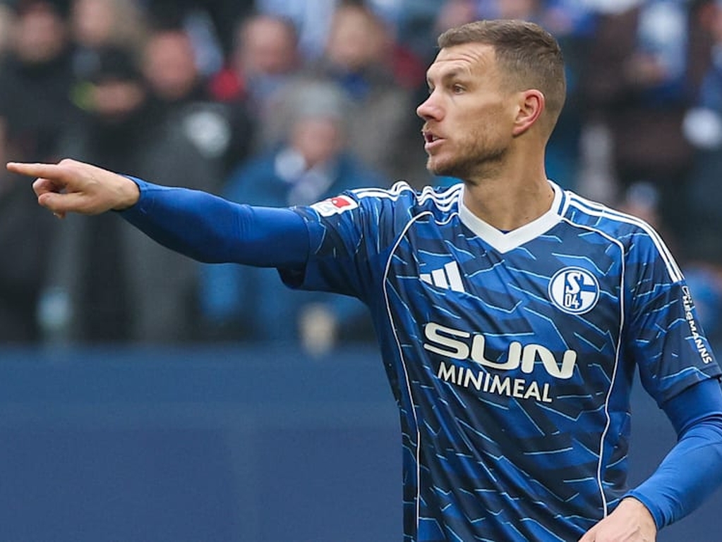 Edin Džeko prvi put starter u Schalkeu