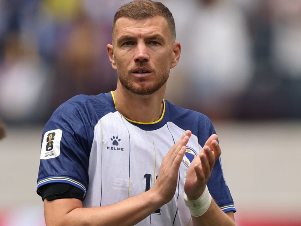 Edin Džeko stigao u Varšavu da podrži BiH, ostat će sa ekipom
