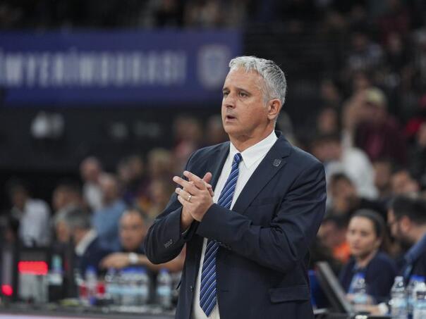 Efes nakon novog poraza ostao bez trenera