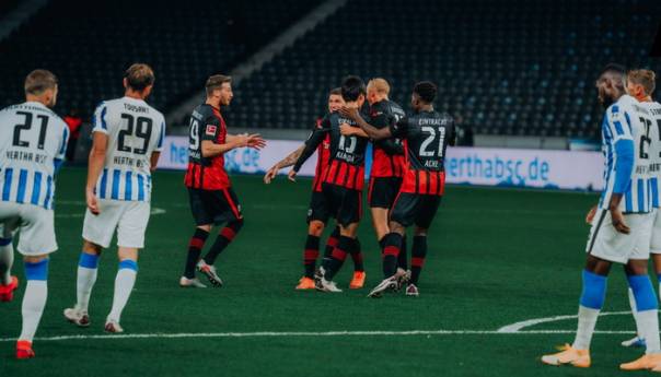 Eintracht se prošetao kroz Berlin