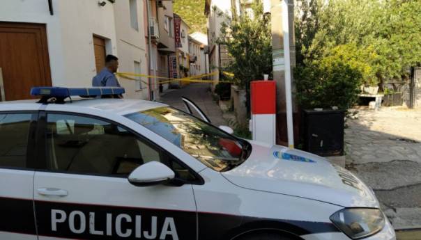 Eksplozija u Mostaru: Bacio bombu pa pobjegao u vozilu