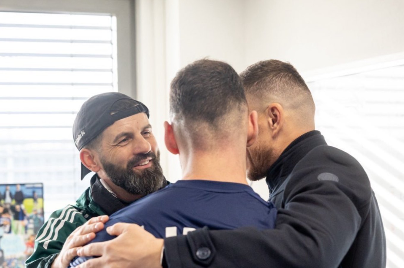 Emotivni trenutak u Schalkeu: Džeko se pridružio bh. trojcu