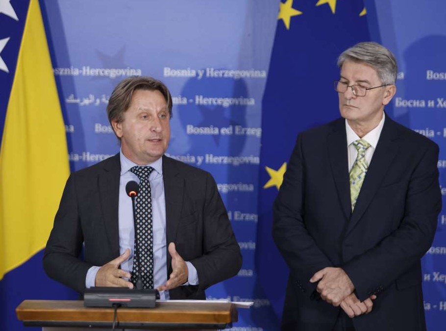 Emrić i Mehmedović: Grupa zastupnika želi da se pitanje državne imovine uredi zakonom