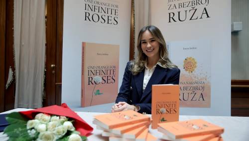 Eneya Jenkins potpisala ugovor sa Dobrom knjigom: Jedna narandža za bezbroj ruža