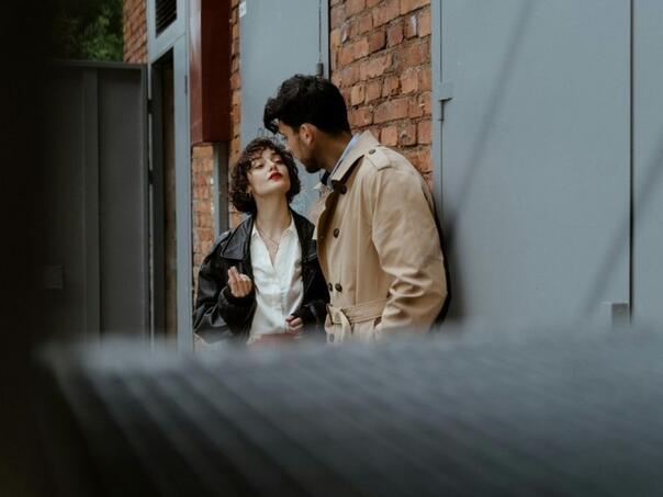 'Epidemija usamljenosti': Zašto je danas toliko teško pronaći partnera?