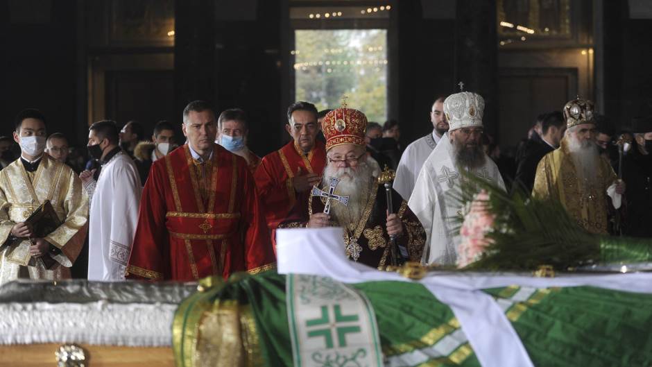 Episkop David, koji je služio opelo na sahrani patrijarha, zaražen koronom