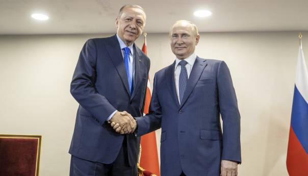Erdogan: Putin bi mogao u aprilu posjetiti Tursku