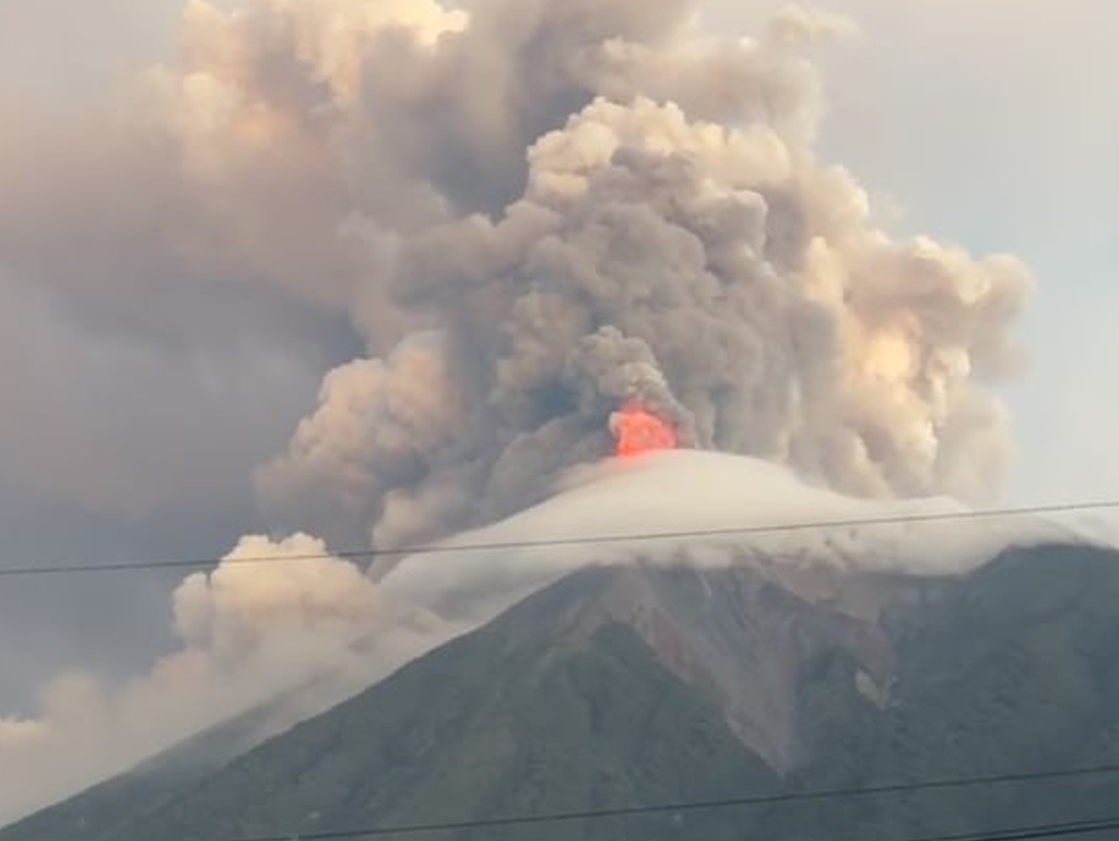 Erupcija vulkana Fuego izazvala evakuacije