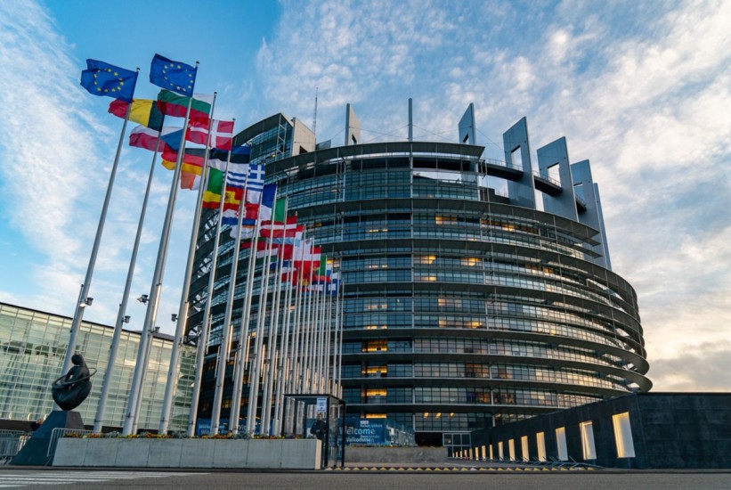 EU odobrila sporazum sa SAD-om, ali vrata ostala otvorena za sankcije