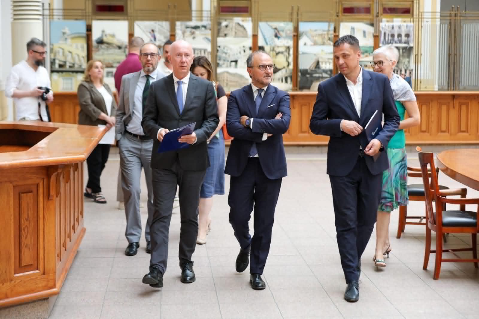EU podržava modernizaciju BH Pošte: Soreca obišao Glavnu poštu u Sarajevu