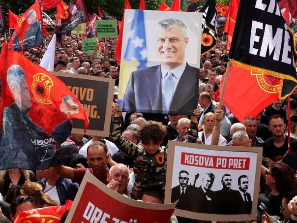 Protesti na Kosovu ne jenjavaju: Kamenjem gađan i EULEX