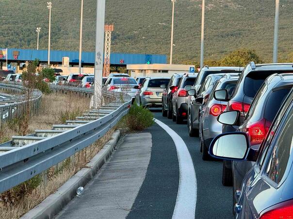 EU suspenduje "stroge" kontrole granica, ljeti "normalno" na more?