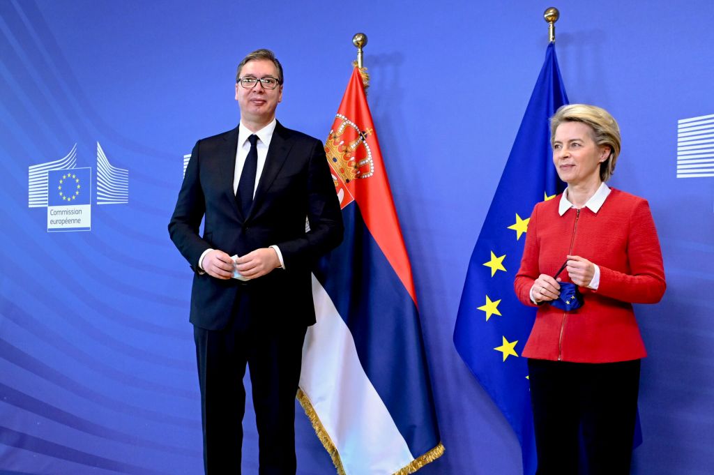 Eurozastupnici zatražili od Leyen da otkaže sastanak s Vučićem