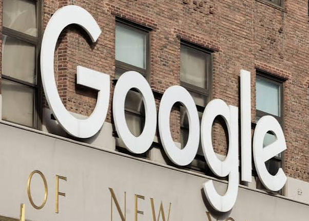 Evropska komisija kaznila Google s 890 miliona eura
