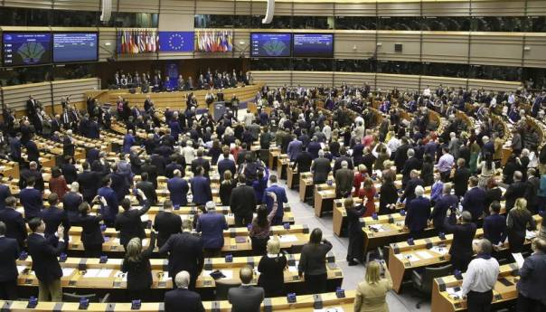 Evropski parlament "ovjerio" izlazak Velike Britanije iz EU