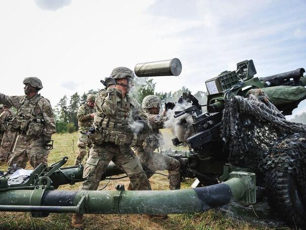 Evropski zvaničnik: SAD će napasti Iran u roku od 24 sata!