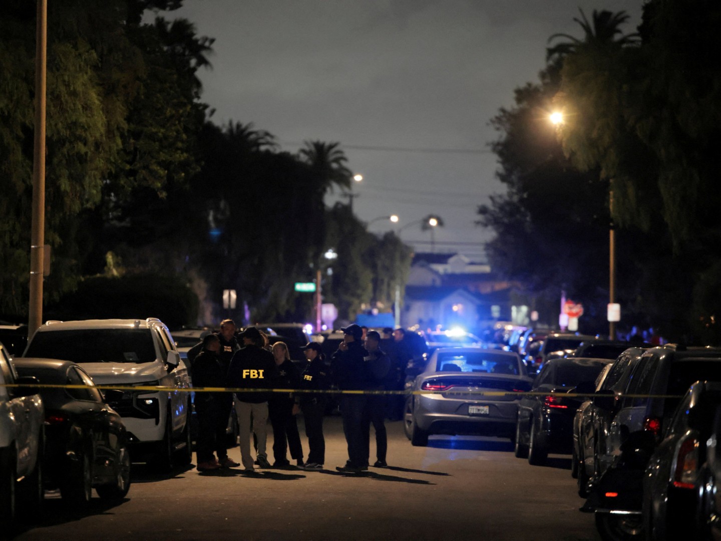 Video: FBI opkolio kuću napadača na Trumpa u Los Angelesu