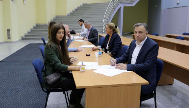 Federalno ministarstvo obrta potpisalo ugovore s novoosnovanim poduzećima