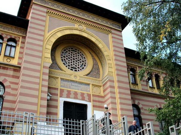 FIN kao prva članica UNSA ulazi u proces akreditacije studijskih programa