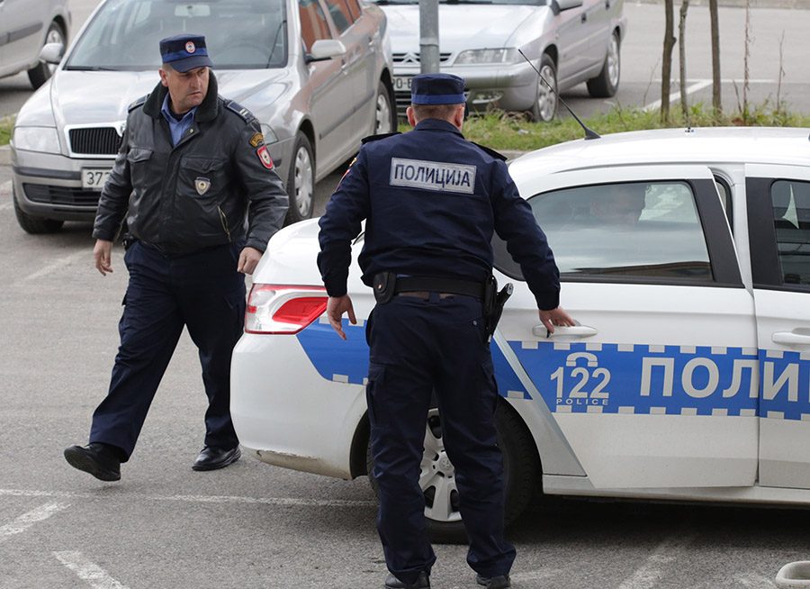 Fočak zaprijetio ocu nožem i tragedijom pa mu uzeo novac