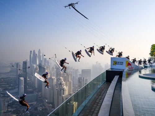 Foto: Brian Grubb skočio s nebodera u Dubaiju