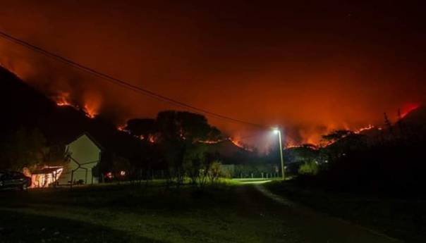 Foto: Veliki požar sjeverno od Mostara