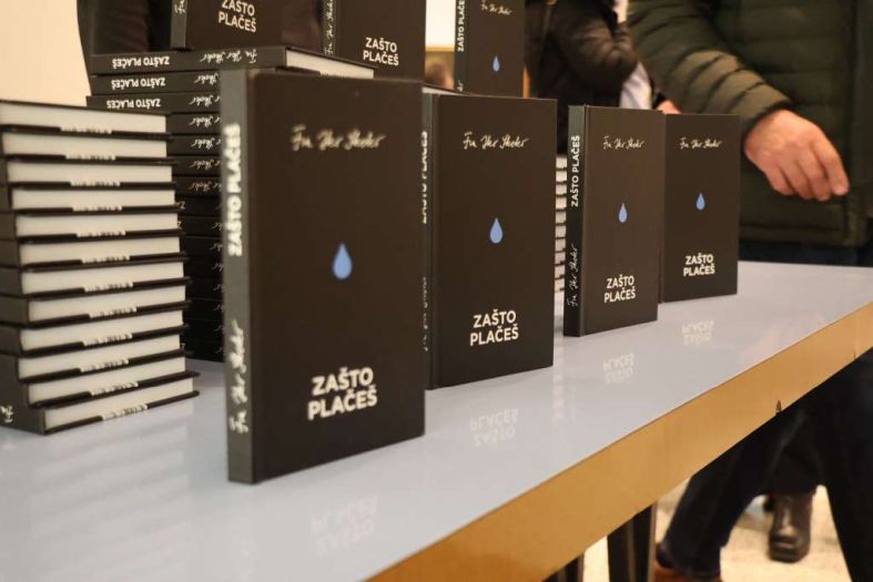Fra Iko Skoko predstavio svoju novu knjigu "Zašto plačeš"