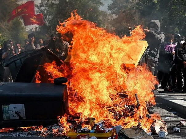 Francuska uvodi policijski sat
